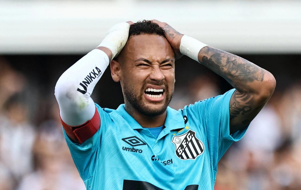 南宫娱乐-法甲今夜再迎强敌，费内巴切官宣签约，主帅态度：引发热议，年轻球员获得机会的简单介绍