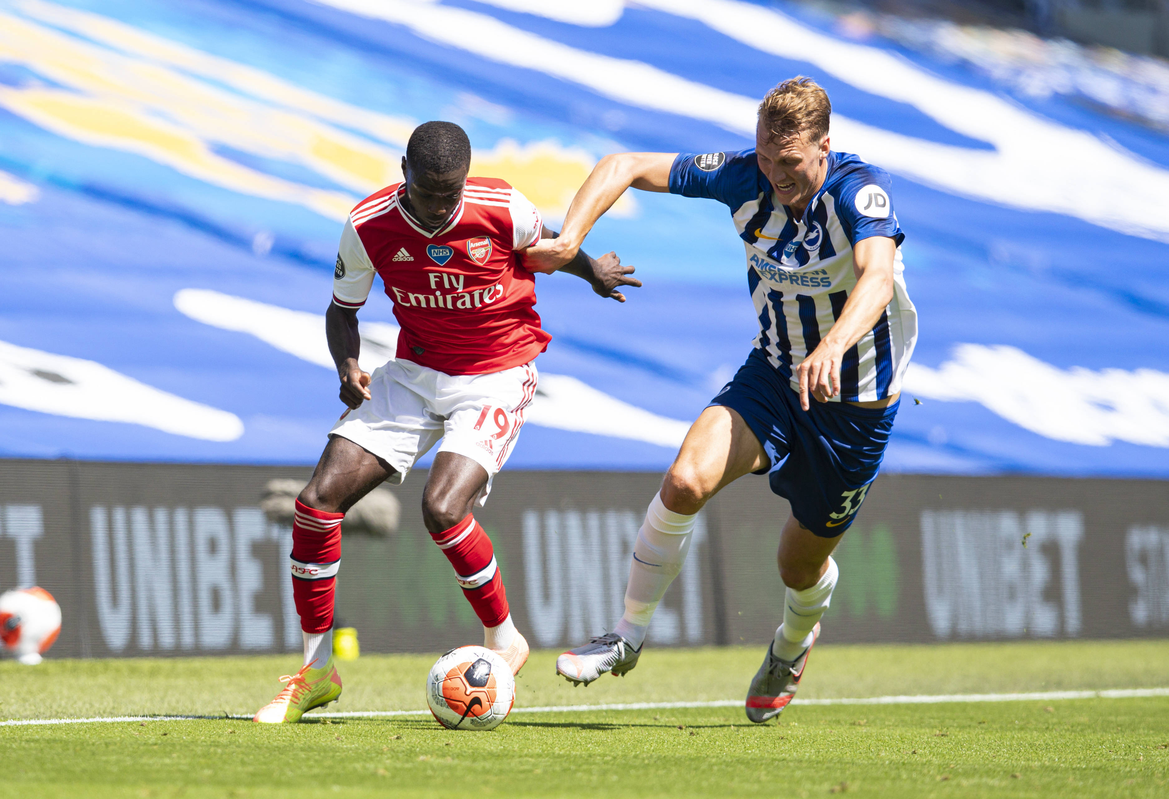 南宫娱乐- 自行车赛场再起风云：云贵青龙队险胜辽东火狐队，赛场气氛火爆边路成突破口