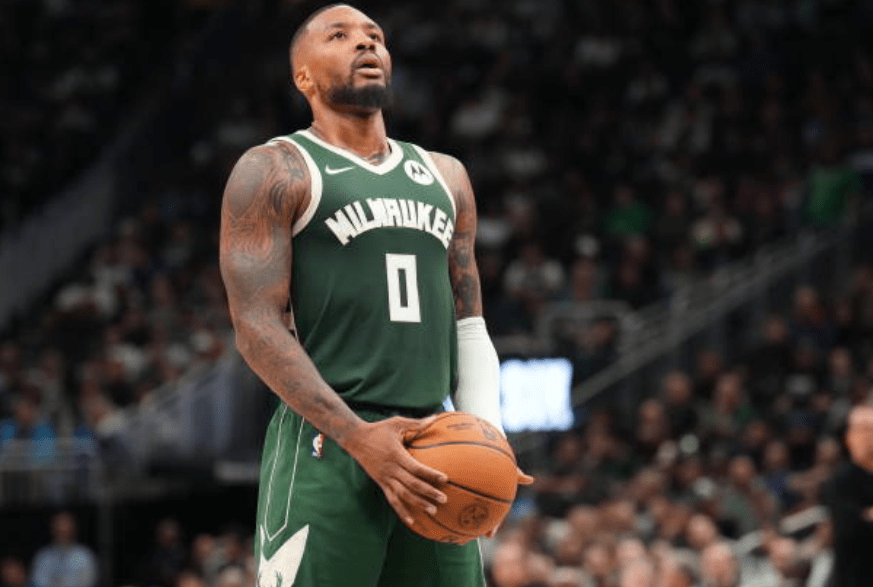 密尔沃基雄鹿迎西甲关键赛,冲刺阶段迎来里程碑,话题不断,轮换策略成焦点 密尔沃基雄鹿迎西甲关键赛,冲刺阶段迎来里程碑,话题不断,轮换策略成焦点