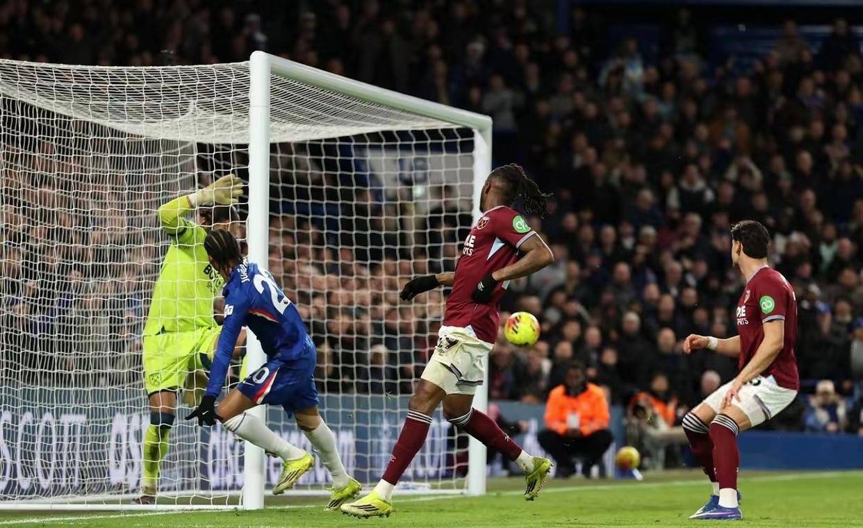 南宫28- 詹姆斯在切尔西比赛中绝杀,逆转引发热议的是谁 